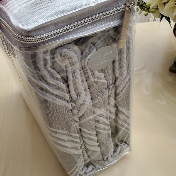 Nicole Miller Woven Jacquard Luxury 3 Piece Geometric King Duvet Cover Set - Picture 11 of 11